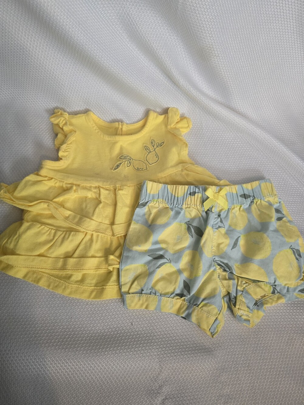 🧡5/$15- Carter's 2 Piece